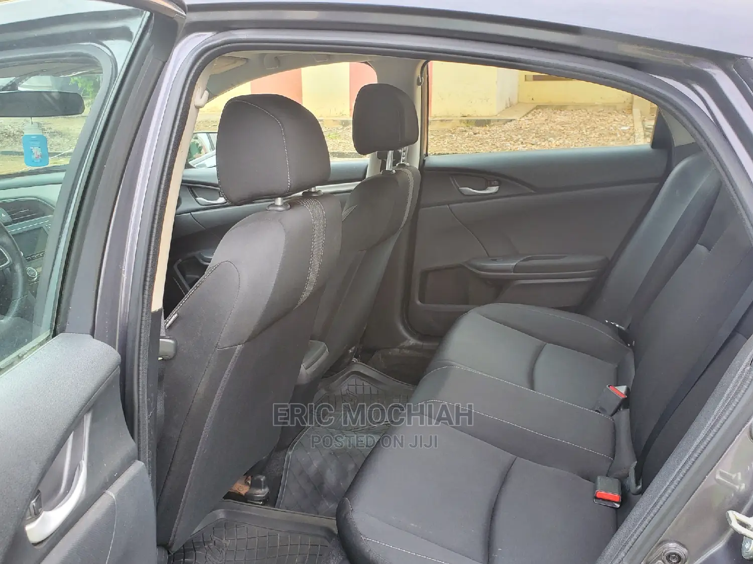 Sleek Honda Civic for Rent