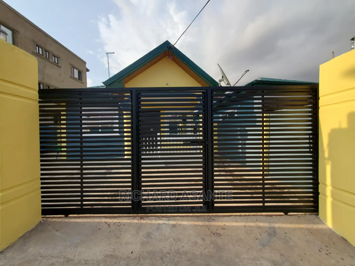 Affordable 3-Bedroom Self Compound for Daily Stay at Pokuase