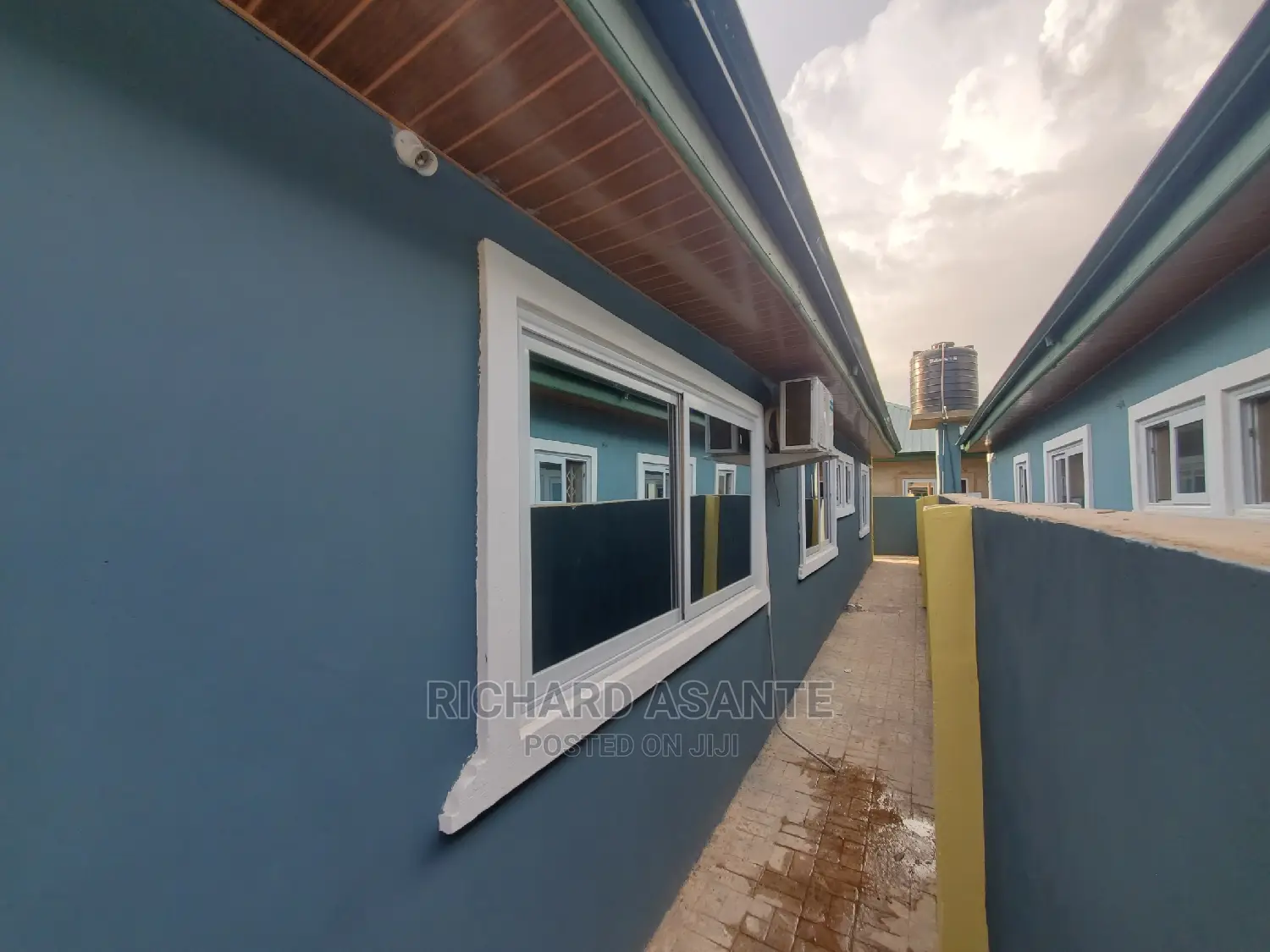 Affordable 3-Bedroom Self Compound for Daily Stay at Pokuase