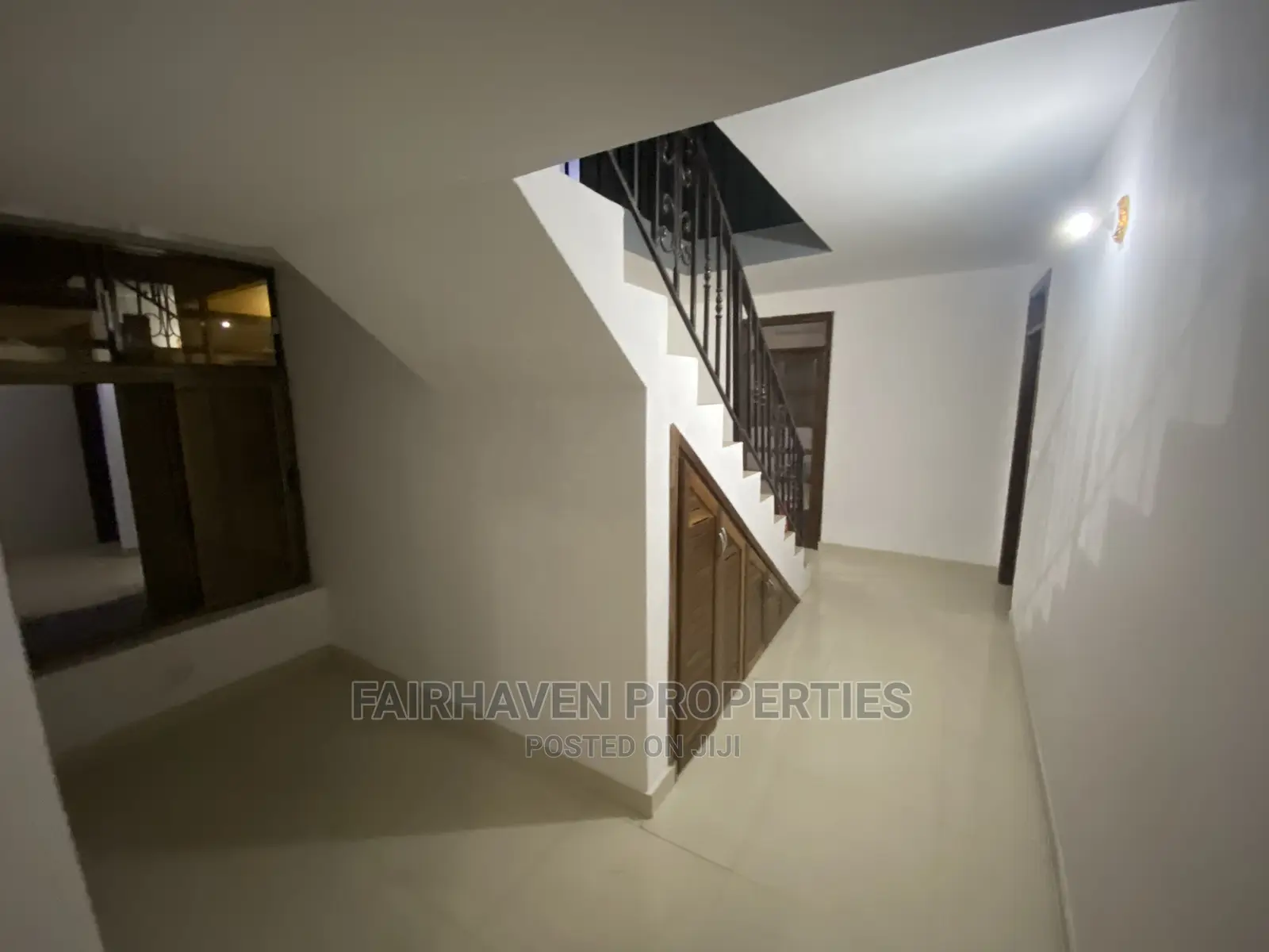 4bdrm House in Tseaddo, Airport Residential Area for Rent