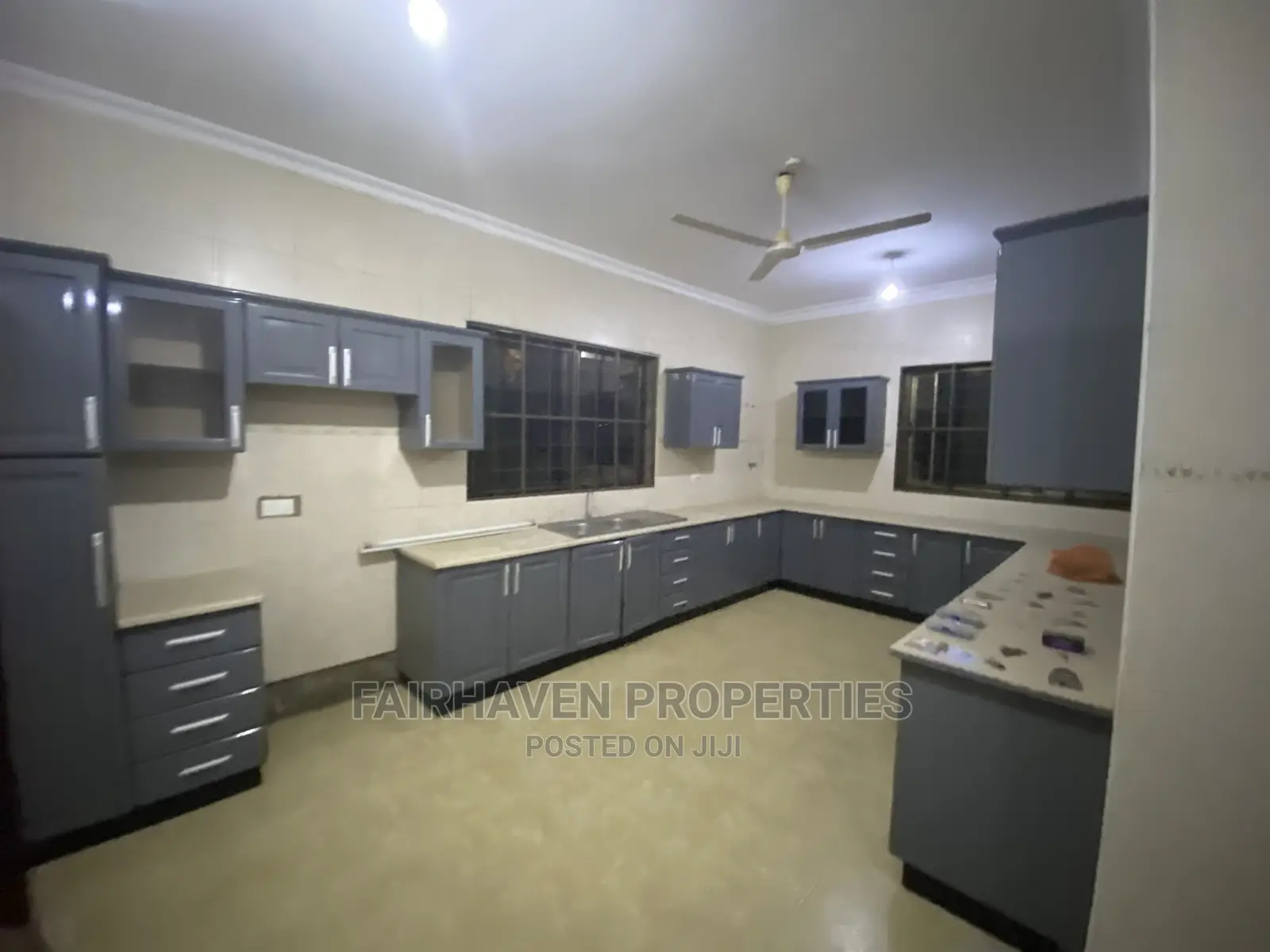 4bdrm House in Tseaddo, Airport Residential Area for Rent