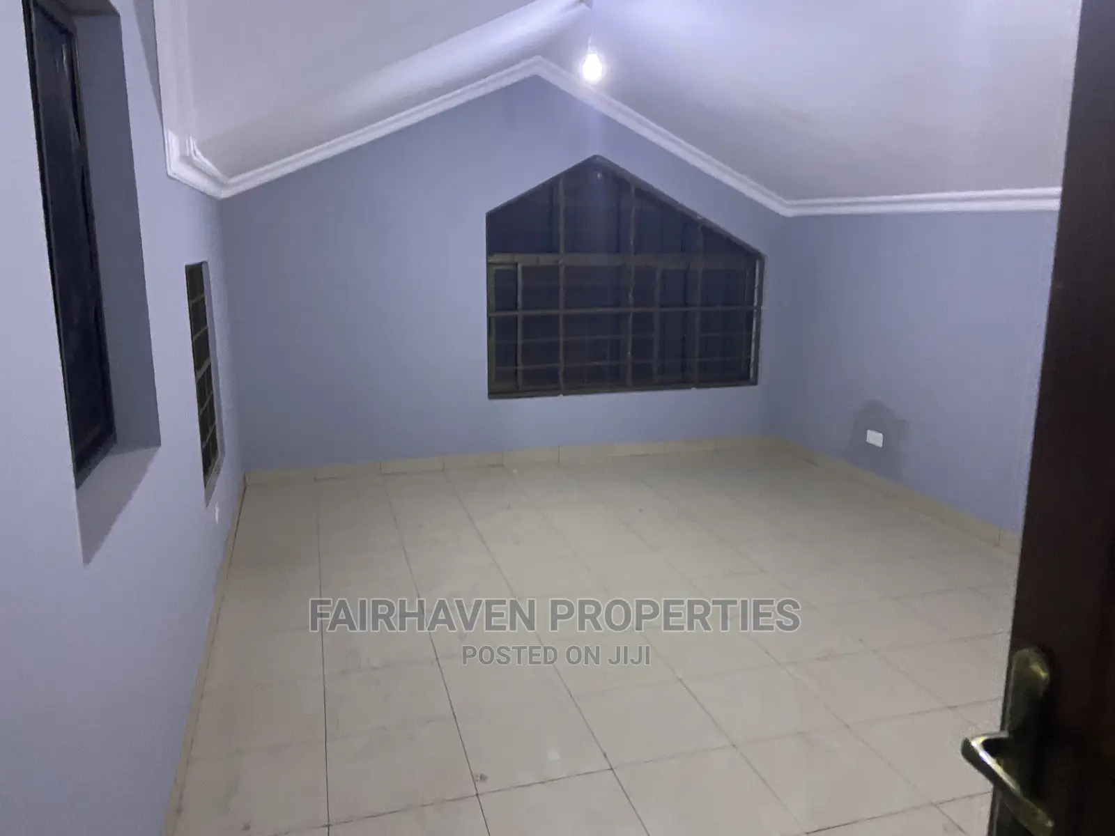 4bdrm House in Tseaddo, Airport Residential Area for Rent