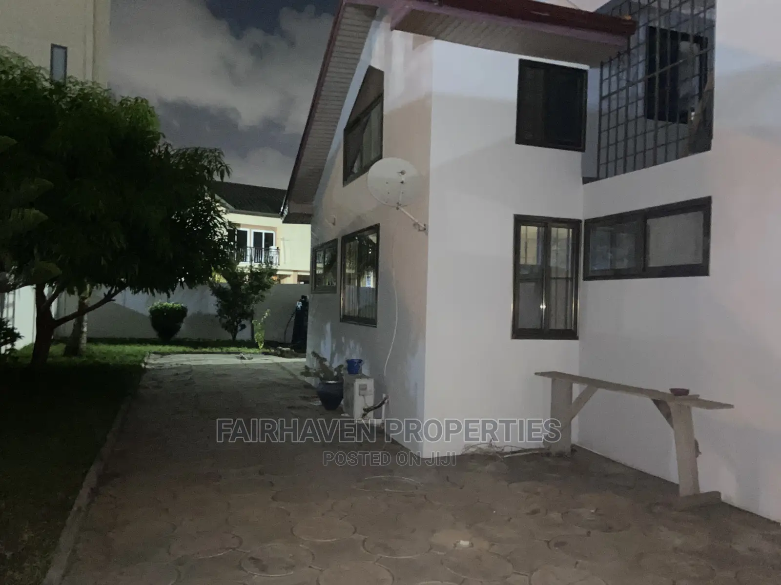 4bdrm House in Tseaddo, Airport Residential Area for Rent
