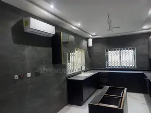 4bdrm House in 4 Bedroom House for for Sale