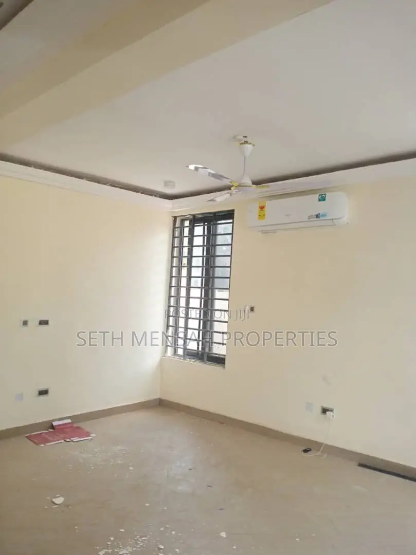 4bdrm House in 4 Bedroom Town House, Haatso for Sale
