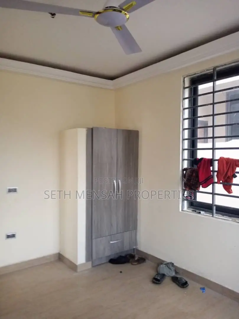 4bdrm House in 4 Bedroom Town House, Haatso for Sale