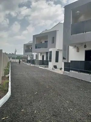4bdrm House in 4 Bedroom Town House, Haatso for Sale