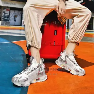 Adidas Sneaker