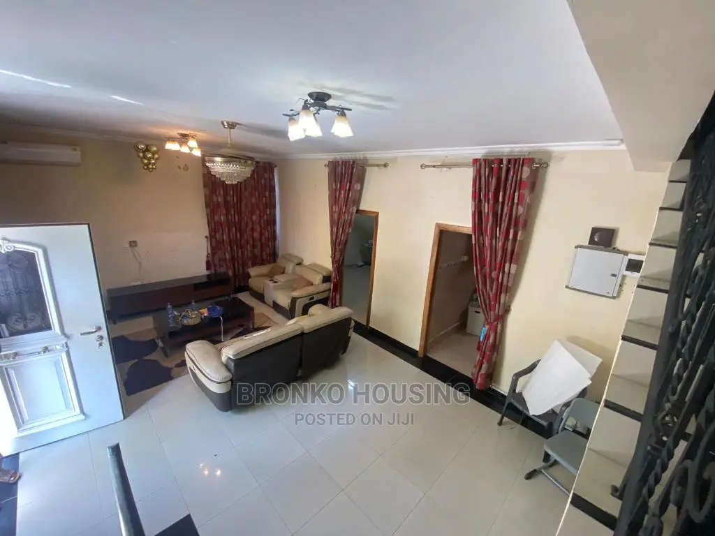 3bdrm House in Bronko Housing, Baatsona Total for rent