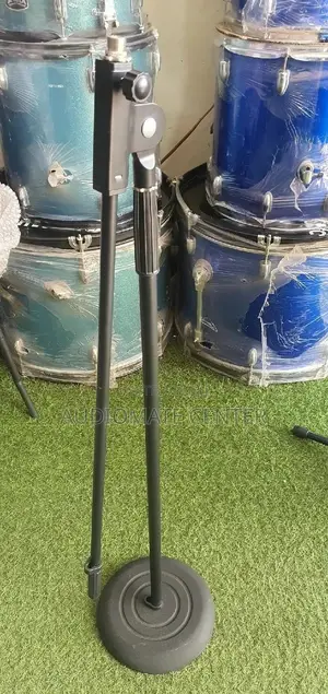 Roumd Base Microphone Stands
