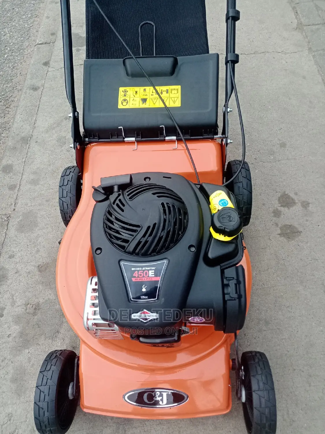 4.5hp U.S.A Briggs and Stratton Lawn Mower 125cc at Caprice