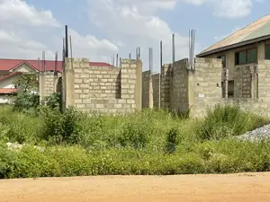 Call if You Want Uncomplicated Building 4 Sale Ajiriganor
