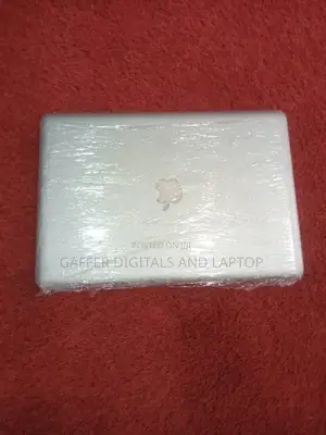 New Laptop Apple MacBook Pro 2012 8GB Intel Core I7 HDD+SSD 750GB