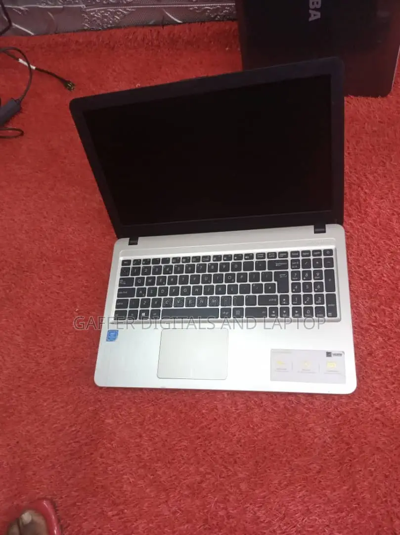 New Laptop Asus A42DE 4GB Intel Celeron HDD+SSD 500GB