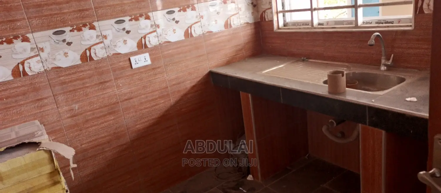 2bdrm Apartment in Ashomam Estate, Police Station for rent