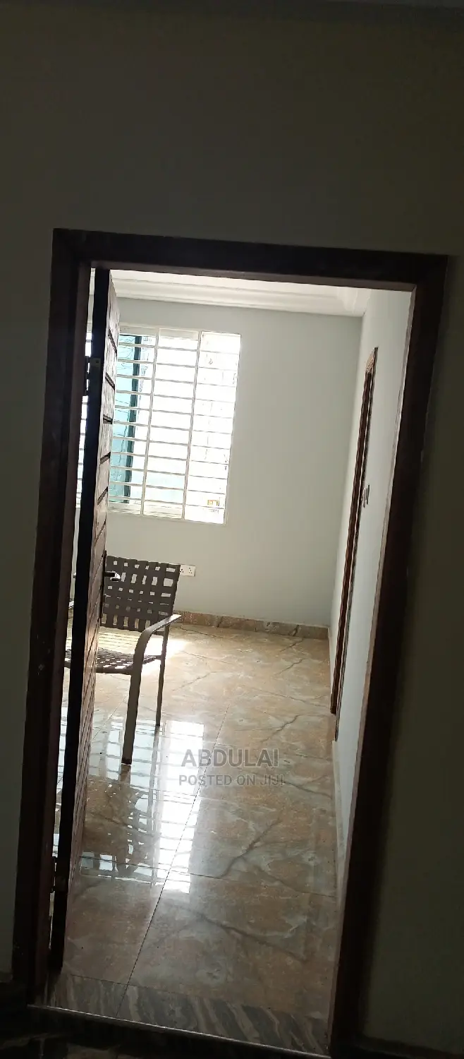 2bdrm Apartment in Ashomam Estate, Police Station for rent