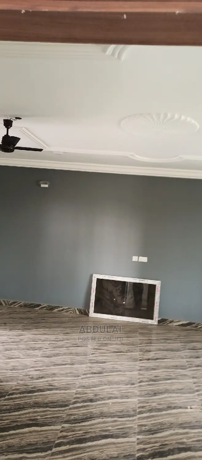 2bdrm Apartment in Ashomam Estate, Police Station for rent