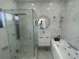 5bdrm House in East Legon for Sale