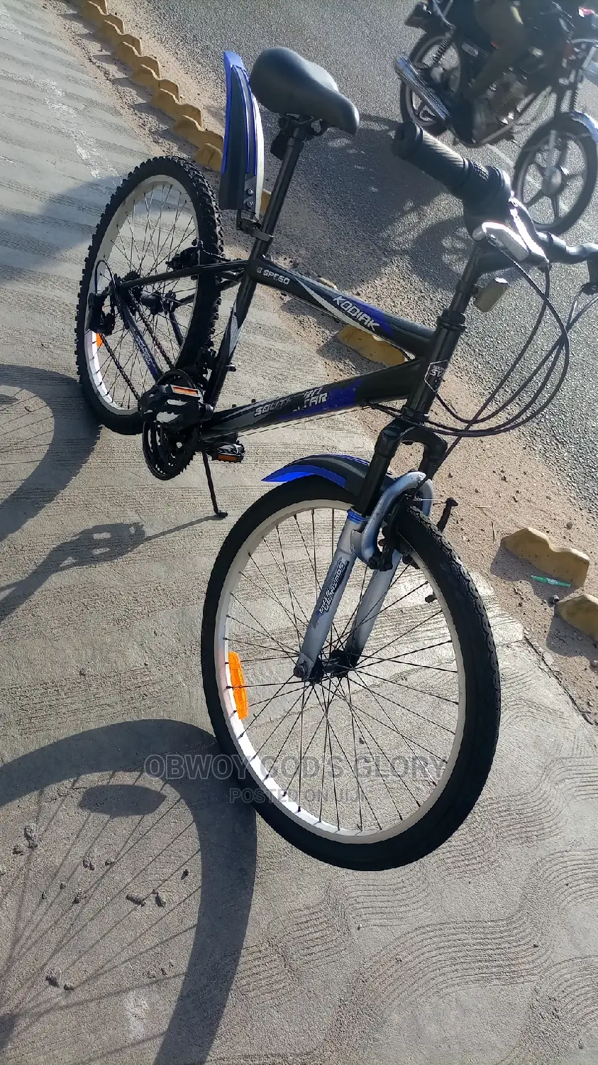 Black Sporty Special Bike