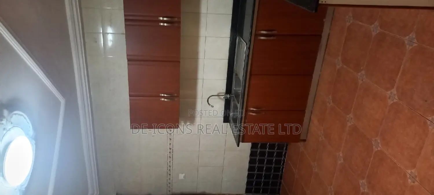 4bdrm Duplex in De-Icons Real Estate, Achimota for rent
