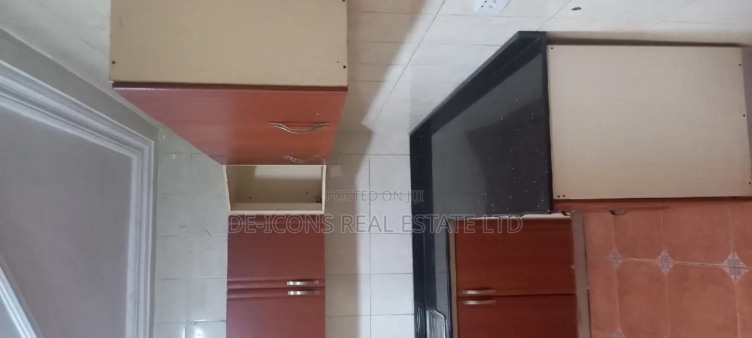 4bdrm Duplex in De-Icons Real Estate, Achimota for rent