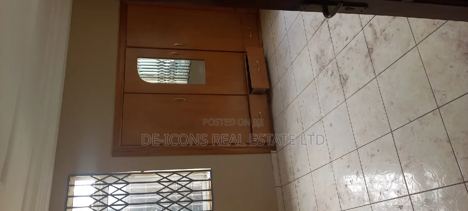 4bdrm Duplex in De-Icons Real Estate, Achimota for rent