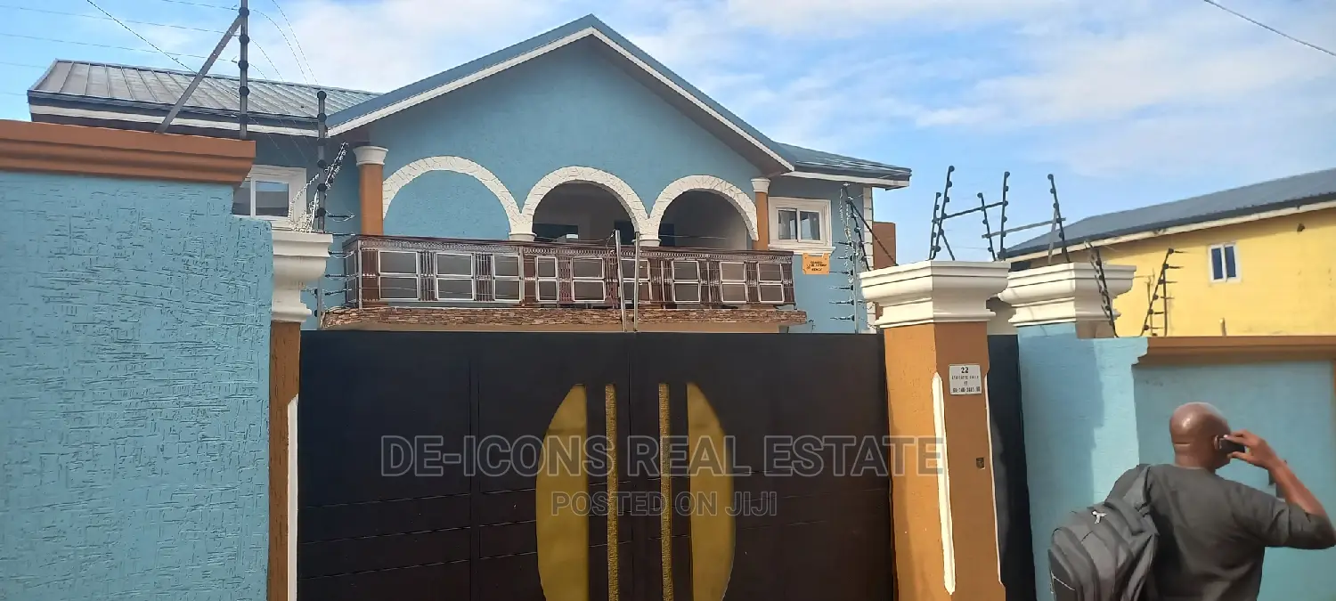 4bdrm Duplex in De-Icons Real Estate, Achimota for rent
