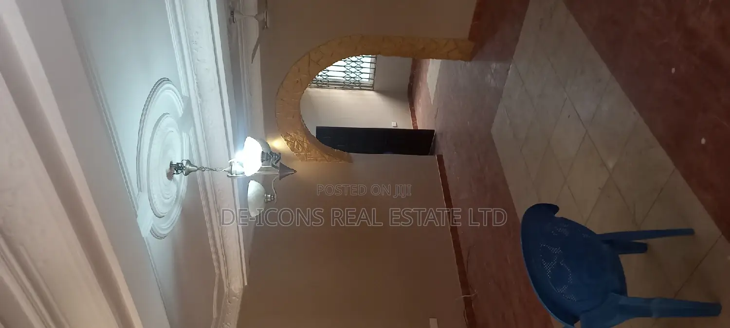 4bdrm Duplex in De-Icons Real Estate, Achimota for rent