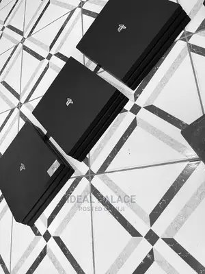 Playstation 4 Pro With 10 Games