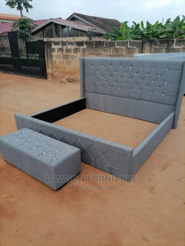 King Size Bed With Ottoman