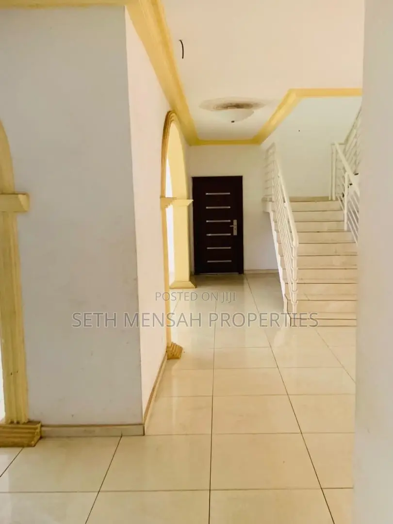10bdrm House in 12 Bedroom House For, Adenta for rent