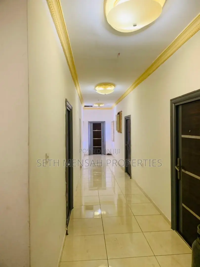 10bdrm House in 12 Bedroom House For, Adenta for rent