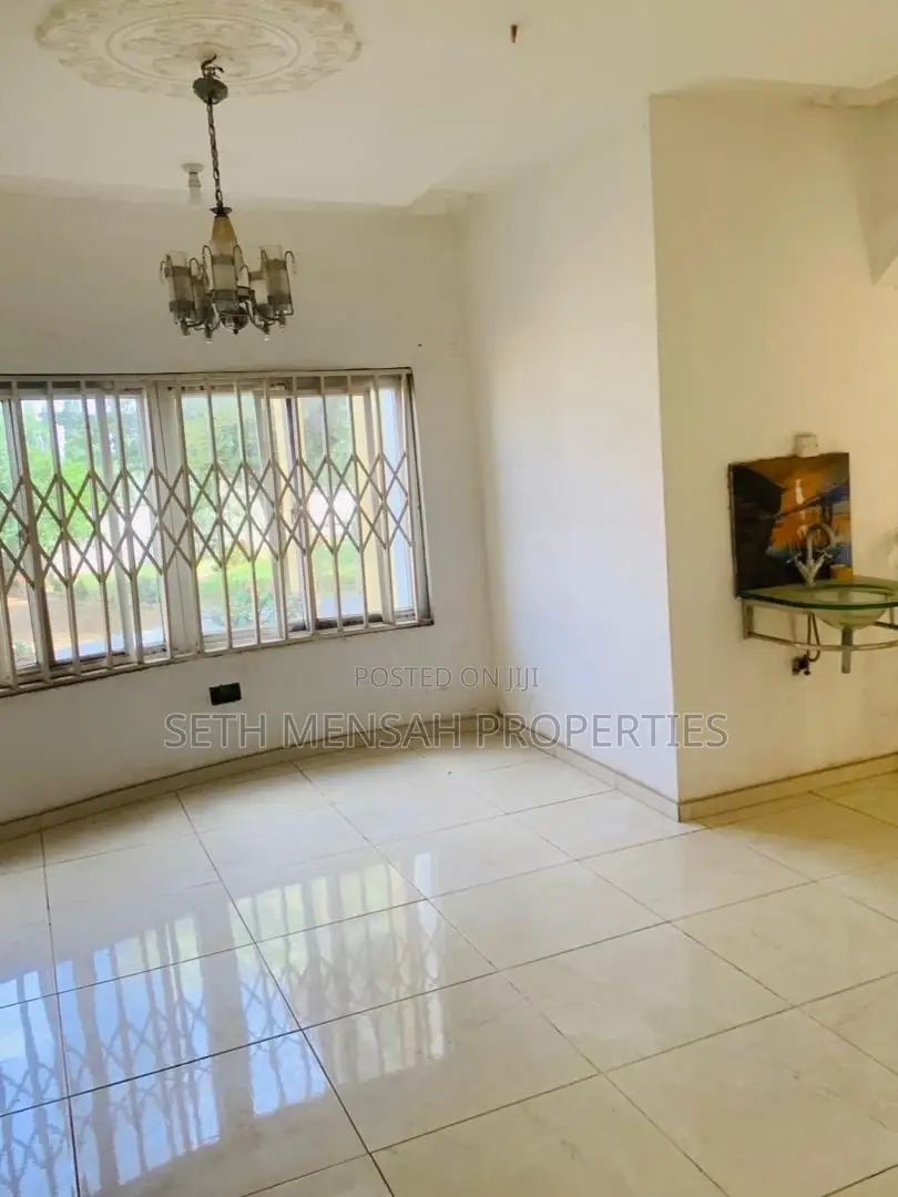 10bdrm House in 12 Bedroom House For, Adenta for rent