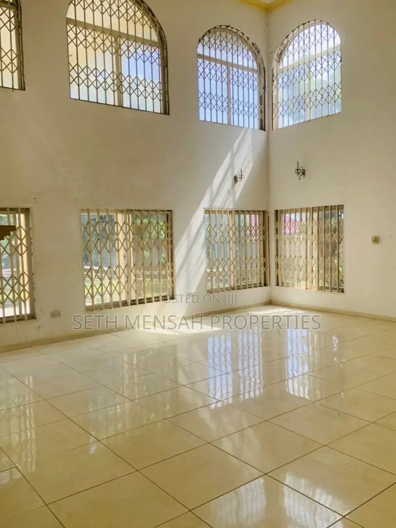 10bdrm House in 12 Bedroom House For, Adenta for rent