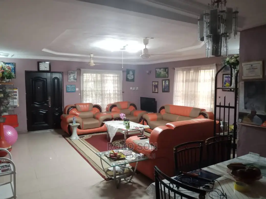 6bdrm Duplex in Dr Roko, West Legon for sale