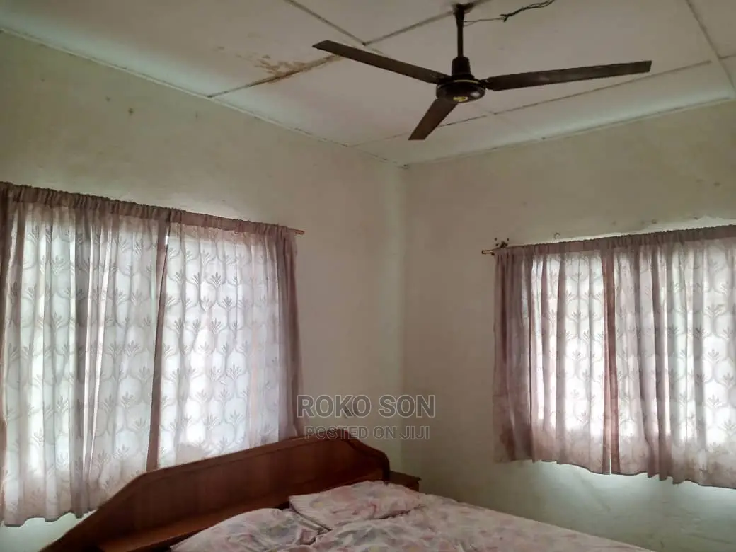 6bdrm Duplex in Dr Roko, West Legon for sale