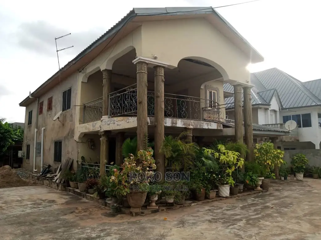 6bdrm Duplex in Dr Roko, West Legon for sale