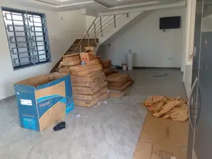 4bdrm House in 4 Bedroom House for for Sale