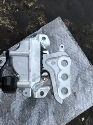 Honda Civic 2016 Touring. Engine Seat