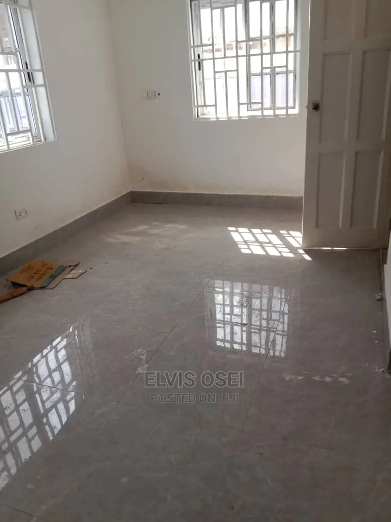 Two Bedroom Around White Kloss