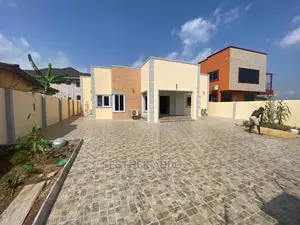 3bdrm House in Ashaley Botwe for sale