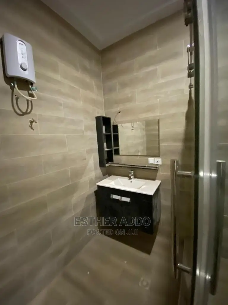 3bdrm House in Ashaley Botwe for sale