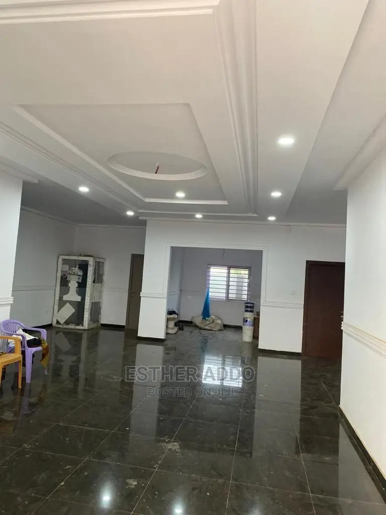 3bdrm House in Ashaley Botwe for sale