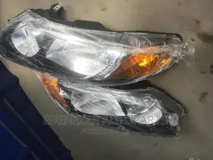 Honda Civic 2010 Headlights