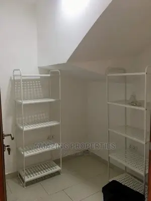 Furnished 4bdrm Townhouse / Terrace in Cantonments for Rent