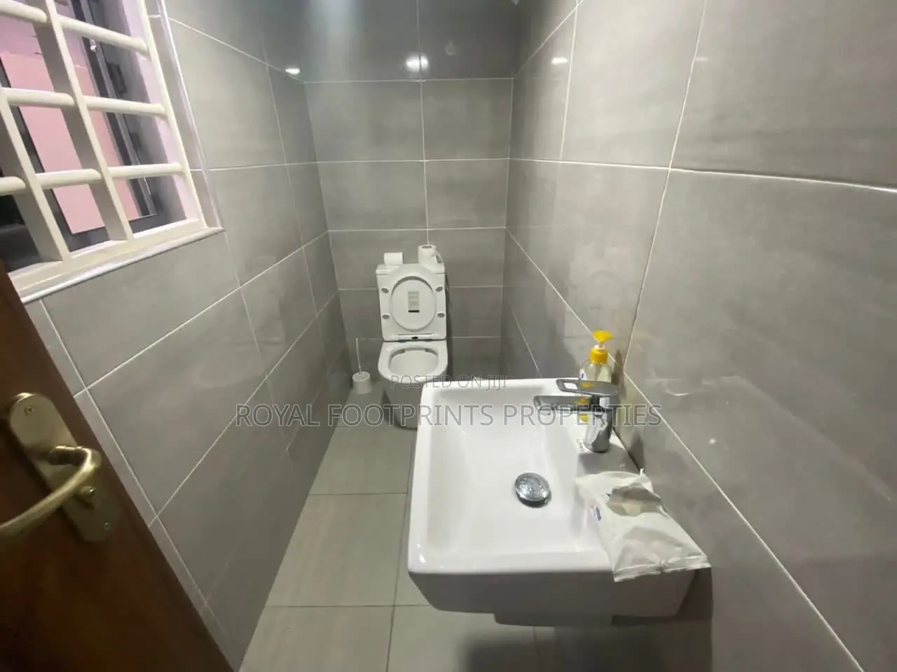 5bdrm House in Royal Footprint, East Legon for Sale