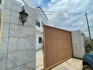 3bdrm House in Oyibi for Sale