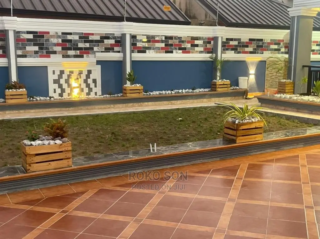5bdrm Duplex in Dr Roko, Hong Kong for sale