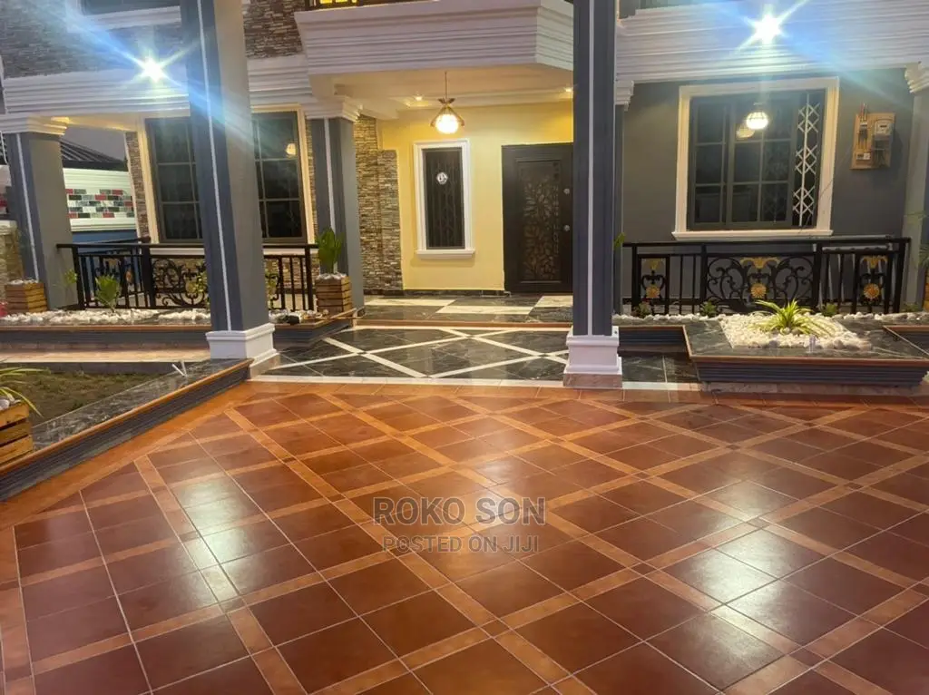 5bdrm Duplex in Dr Roko, Hong Kong for sale