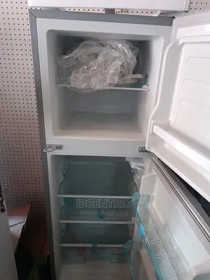 Roch 138L Top Freezer Double Door Refrigerator